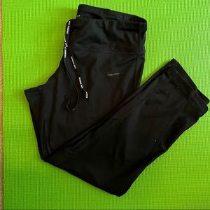 NIKE DRIFIT cropped running pants